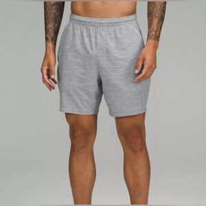 Lululemon Pace Breaker Men's Gray Shorts L large lined